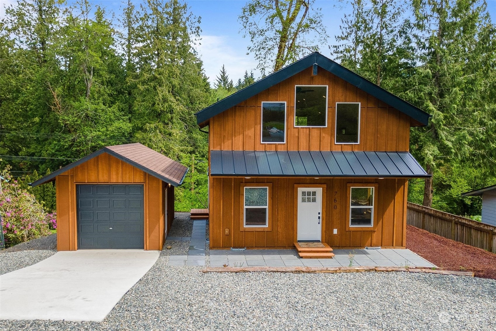 Property Photo:  760 Fernhaven Lane  WA 98284 