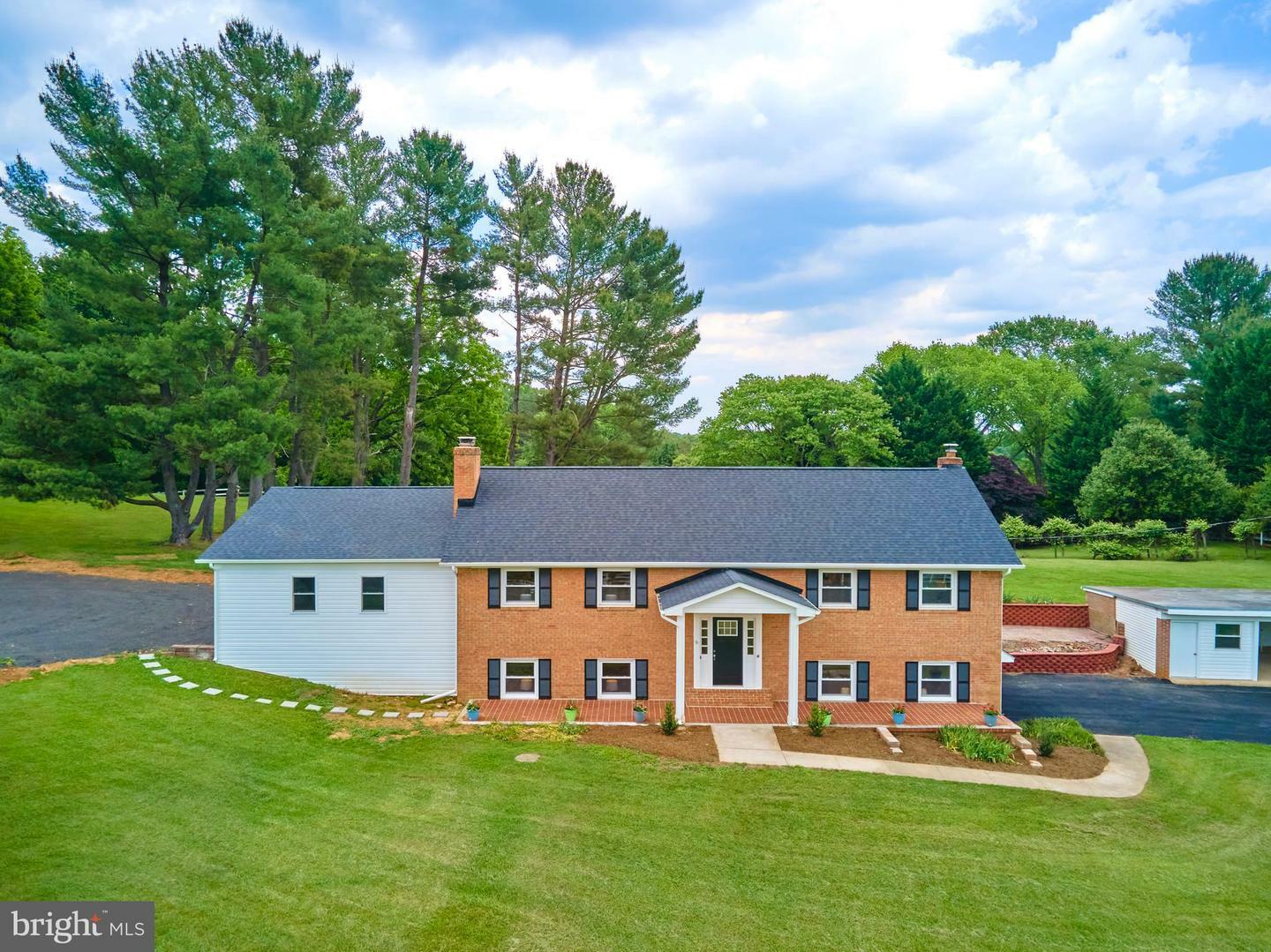 Property Photo:  6825 Clifton Road  VA 20124 