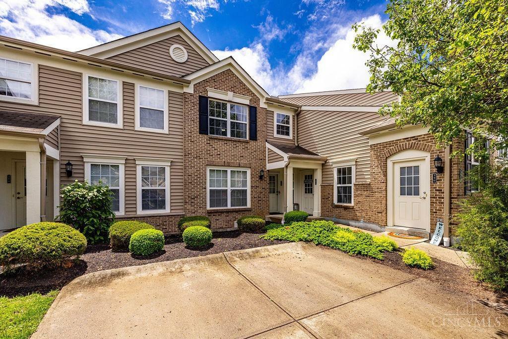 Property Photo: 390 Legacy Way OH 45030