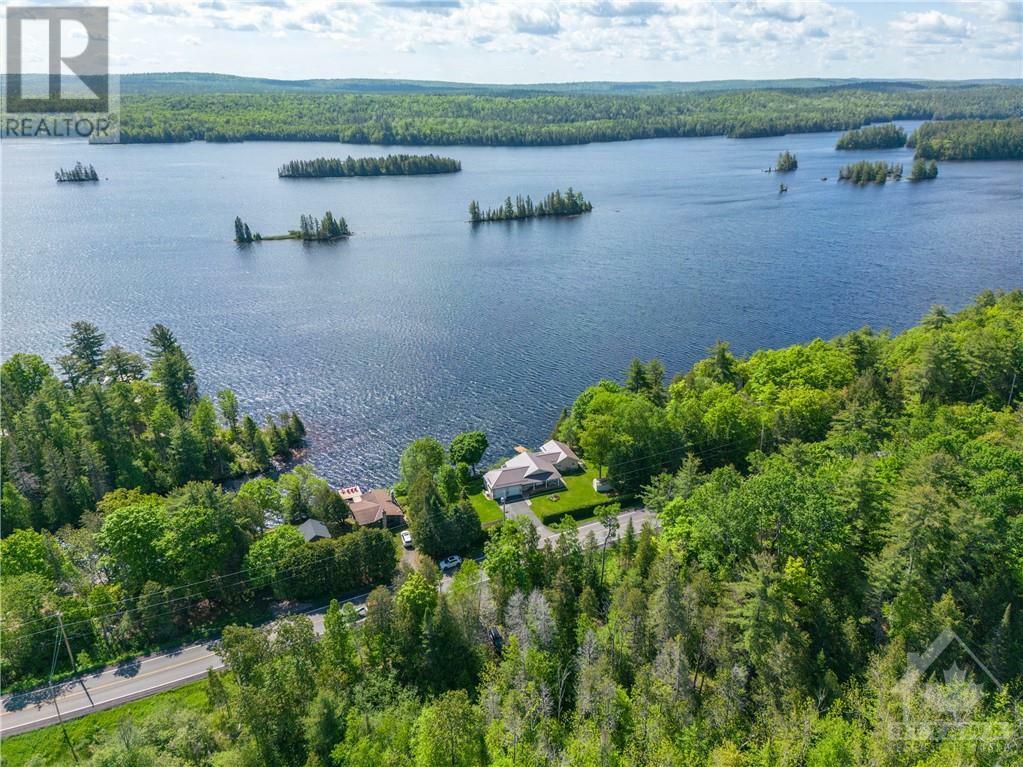 Photo de la propriété:  2743 Centennial Lake Road  ON K0J 1H0 