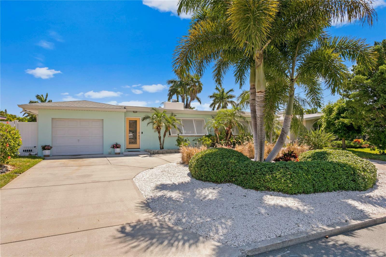 Property Photo:  272 Mar Street  FL 33706 