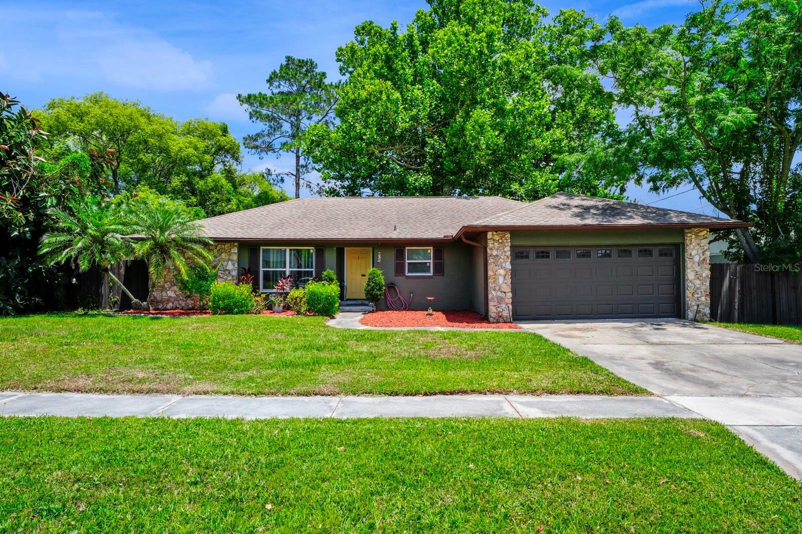 Property Photo:  5531 Shasta Drive  FL 32810 