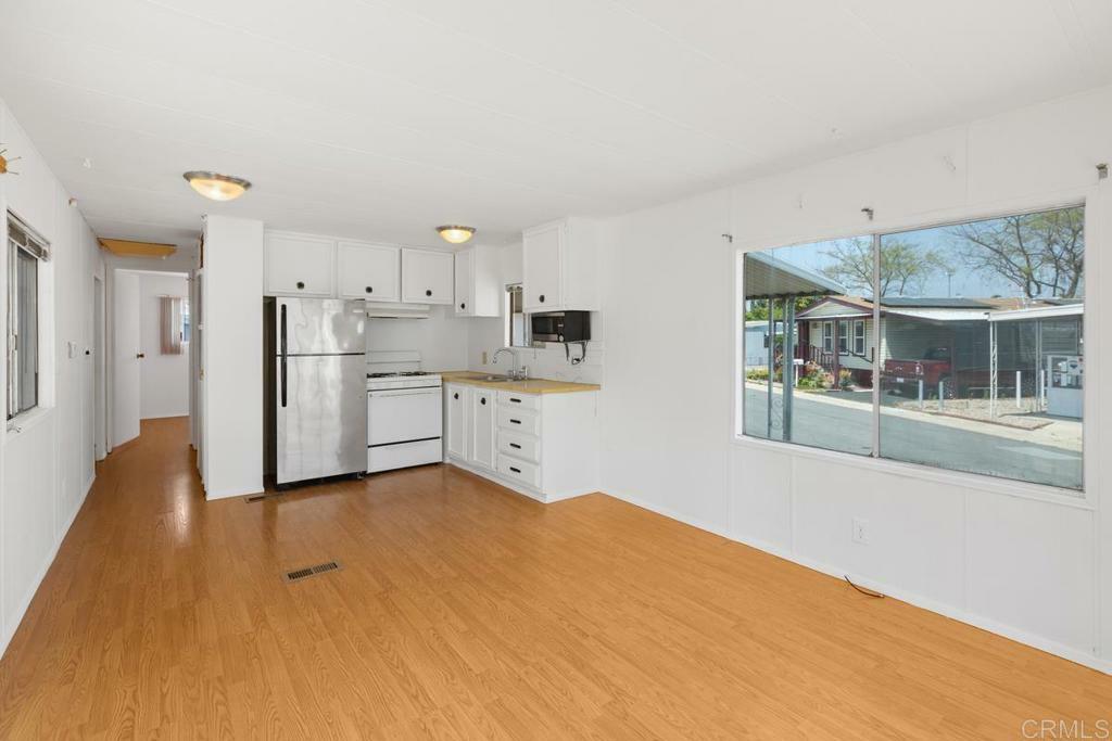 Property Photo:  1174 E Main St Spc 21  CA 92021 