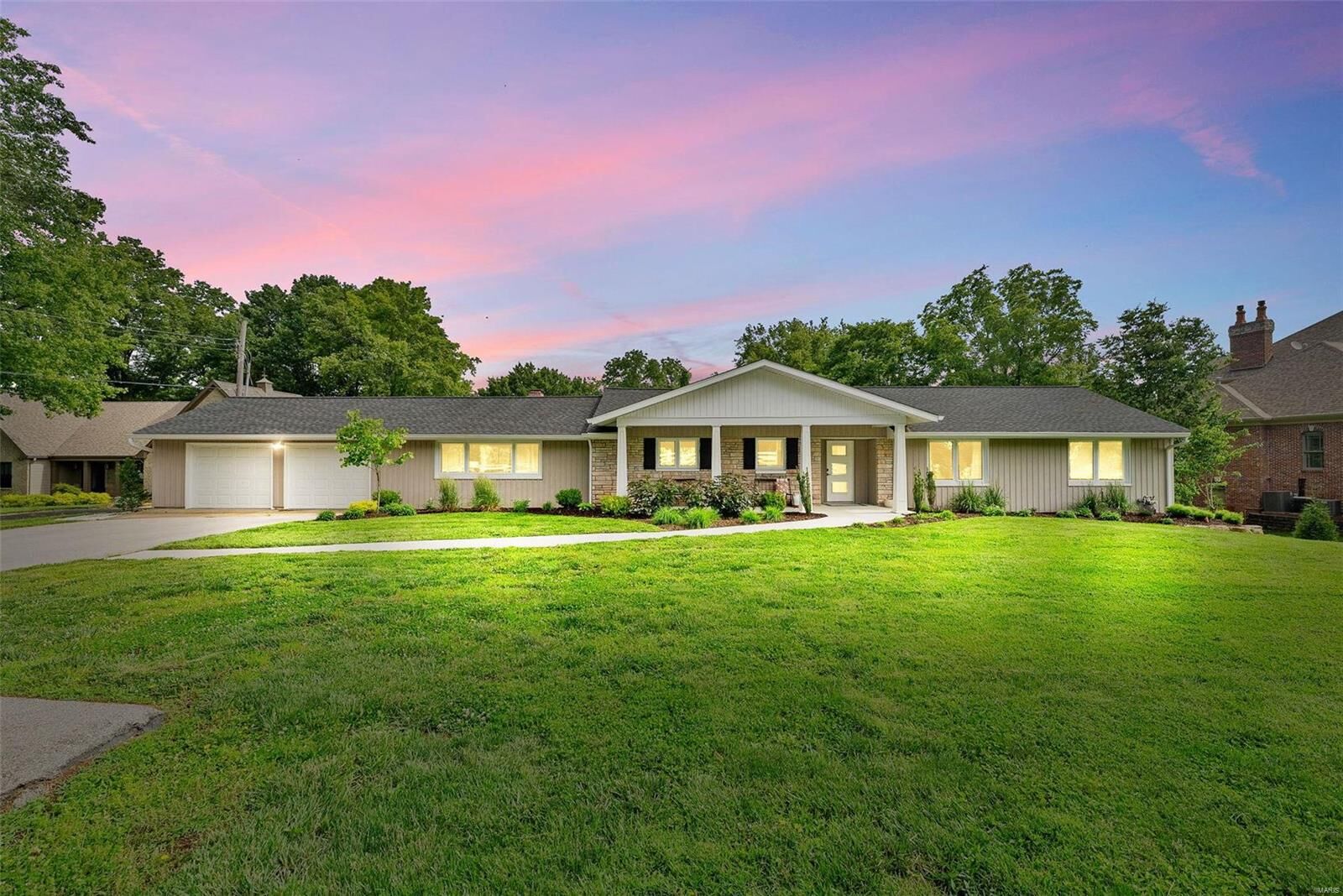 Property Photo: 12567 Conway Road MO 63141