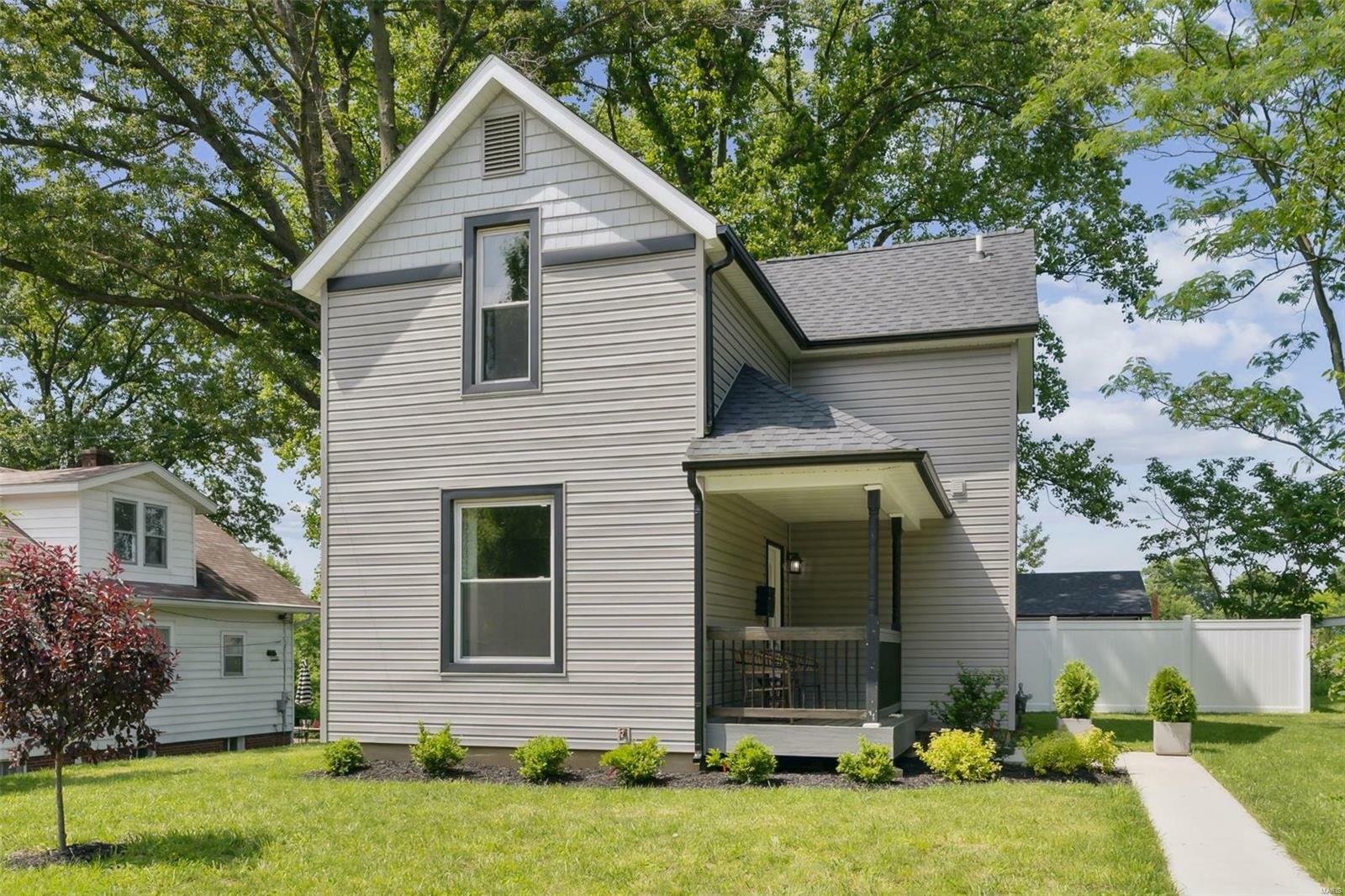 Property Photo:  317 W Linden Street  IL 62025 