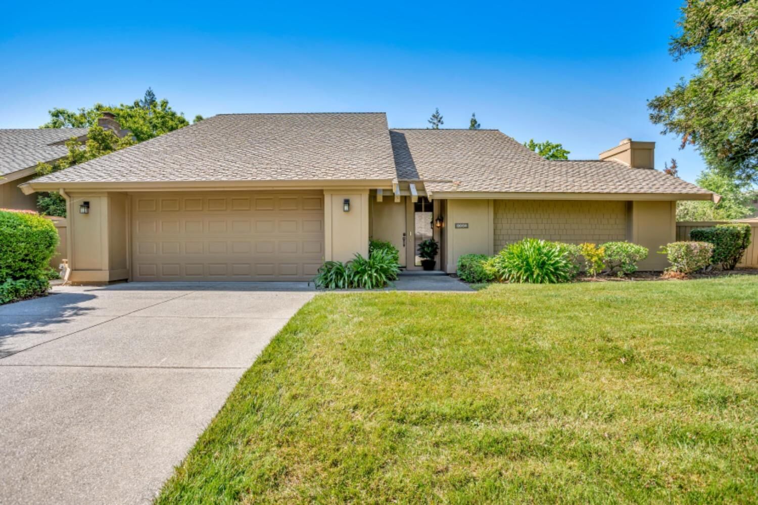 Property Photo: 8932 Quail Hill Way CA 95628