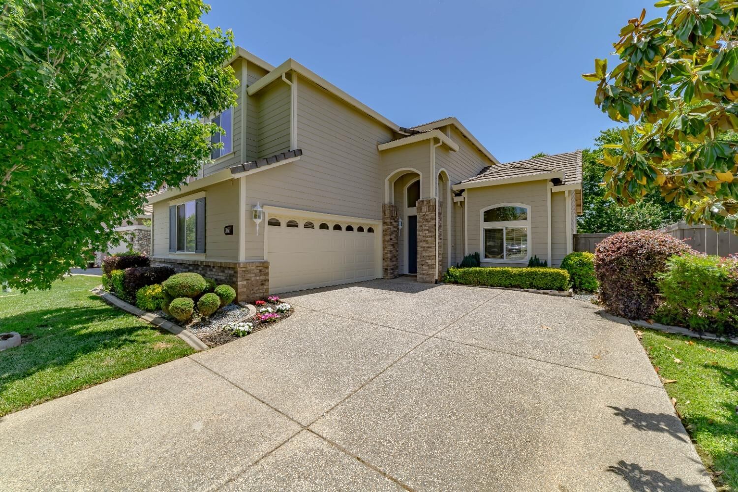 Property Photo:  11878 Rubilite Way  CA 95742 