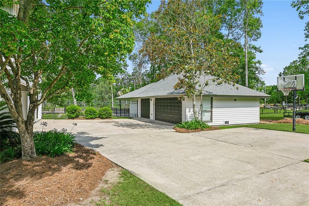 Property Photo:  103 Blackbeard Drive  LA 70461 