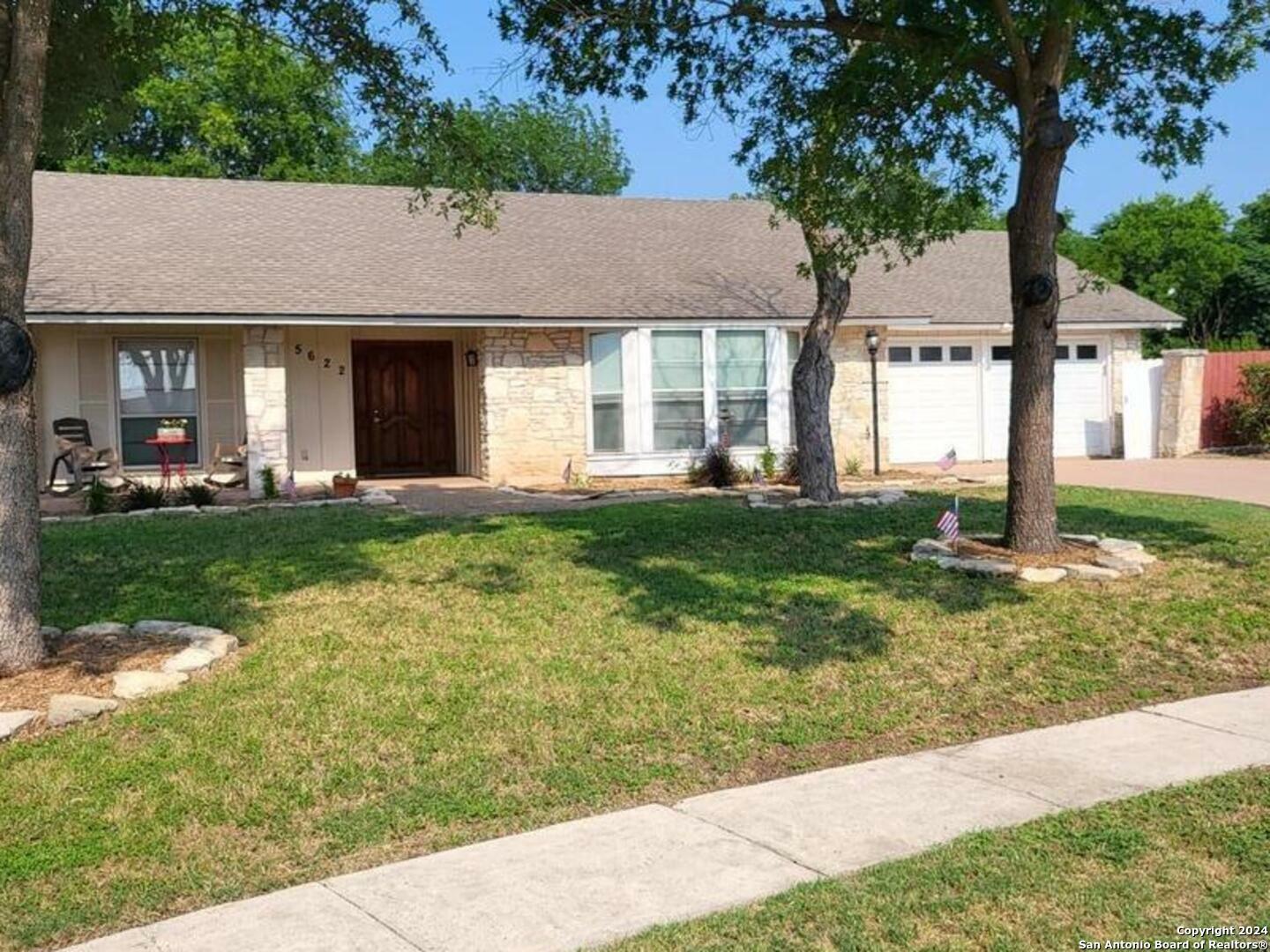 Property Photo:  5622 Lakebend West Dr  TX 78244 