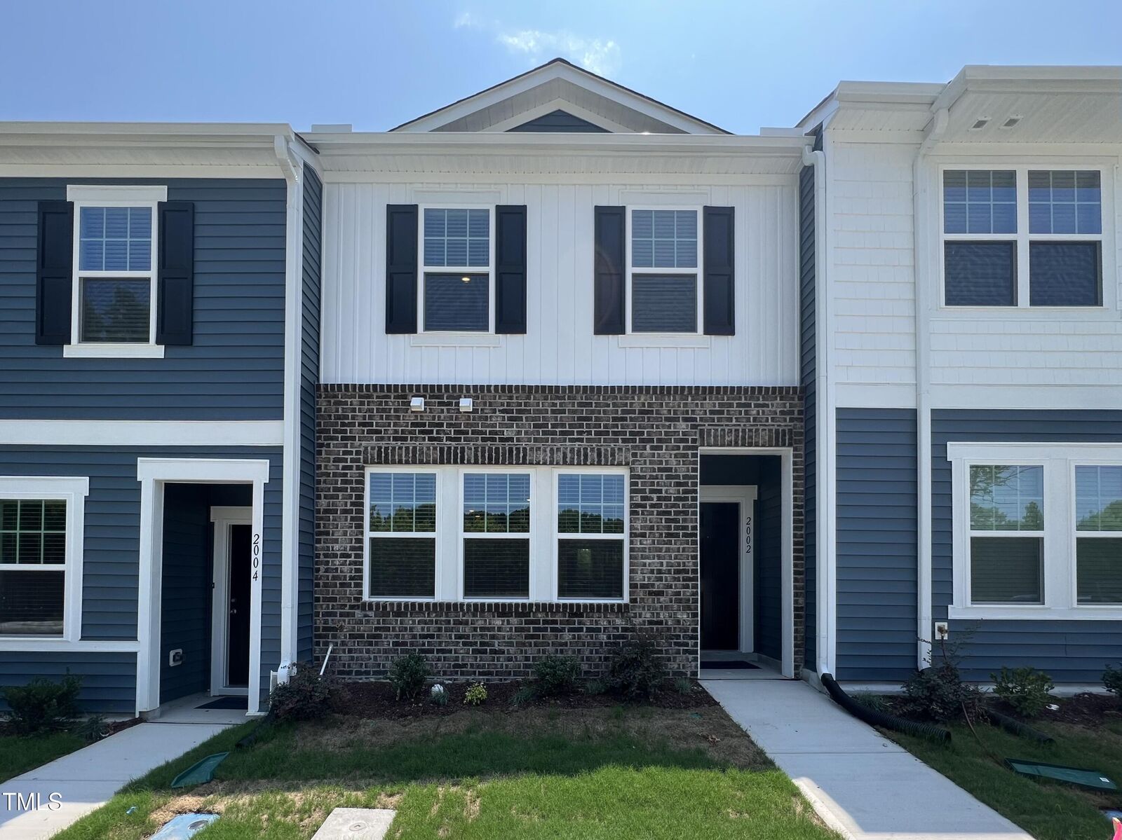 Property Photo:  2002 Glen Crossing Drive  NC 27704 