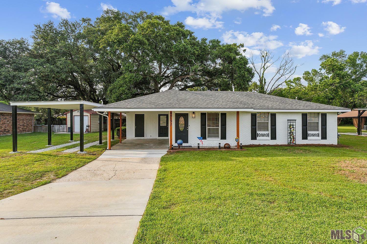 Property Photo: 40192 Hwy 42 Highway LA 70769