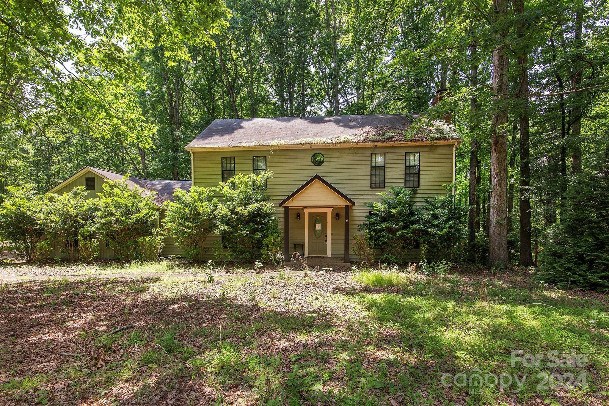 Property Photo:  9110 Blakeney Heath Road  NC 28277 