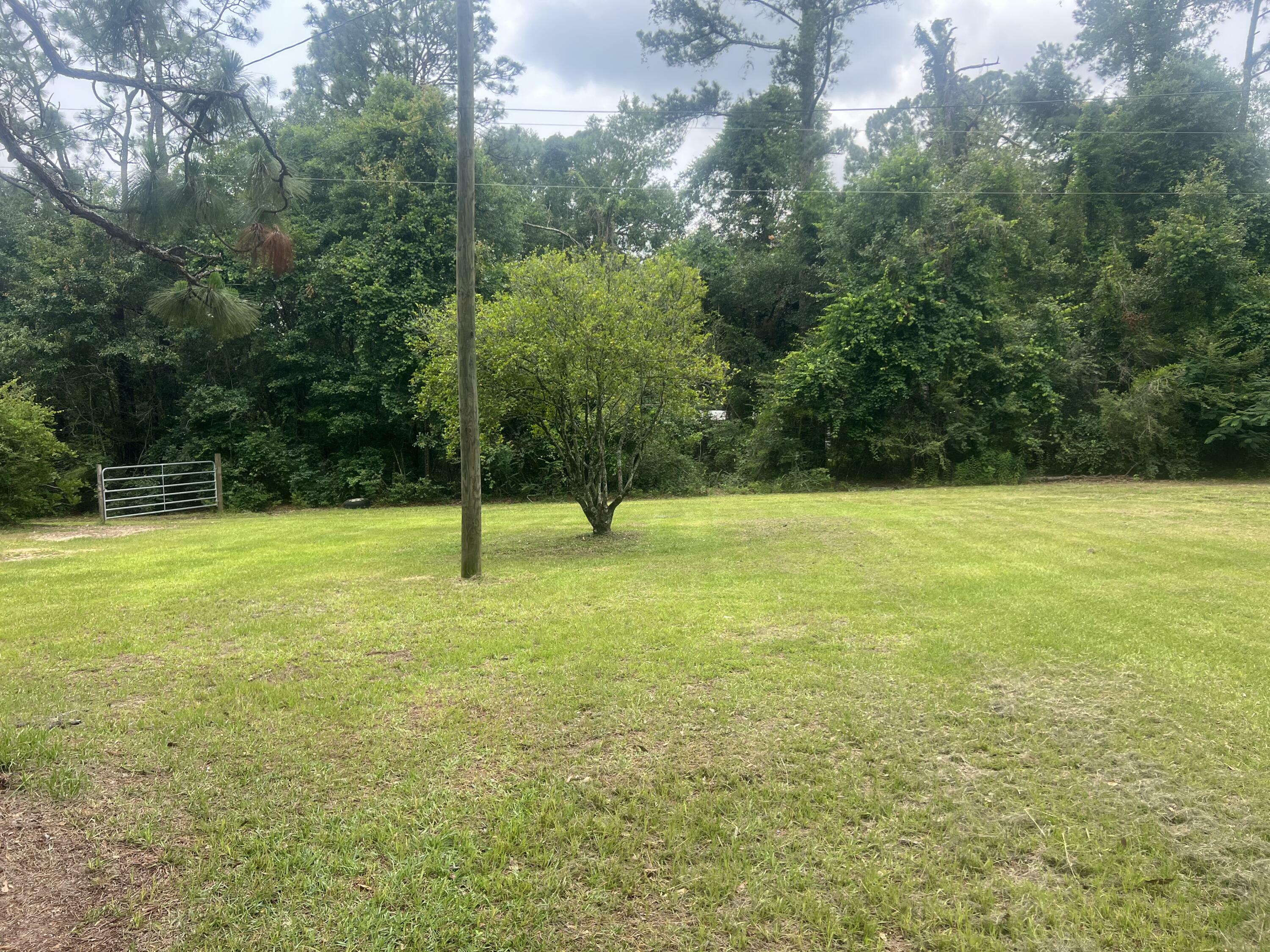 Property Photo:  5216 Galliver Cutoff  FL 32531 