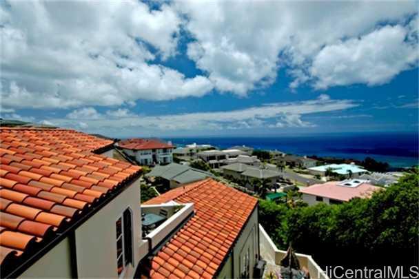 Property Photo: 137 Kokololio Place HI 96821
