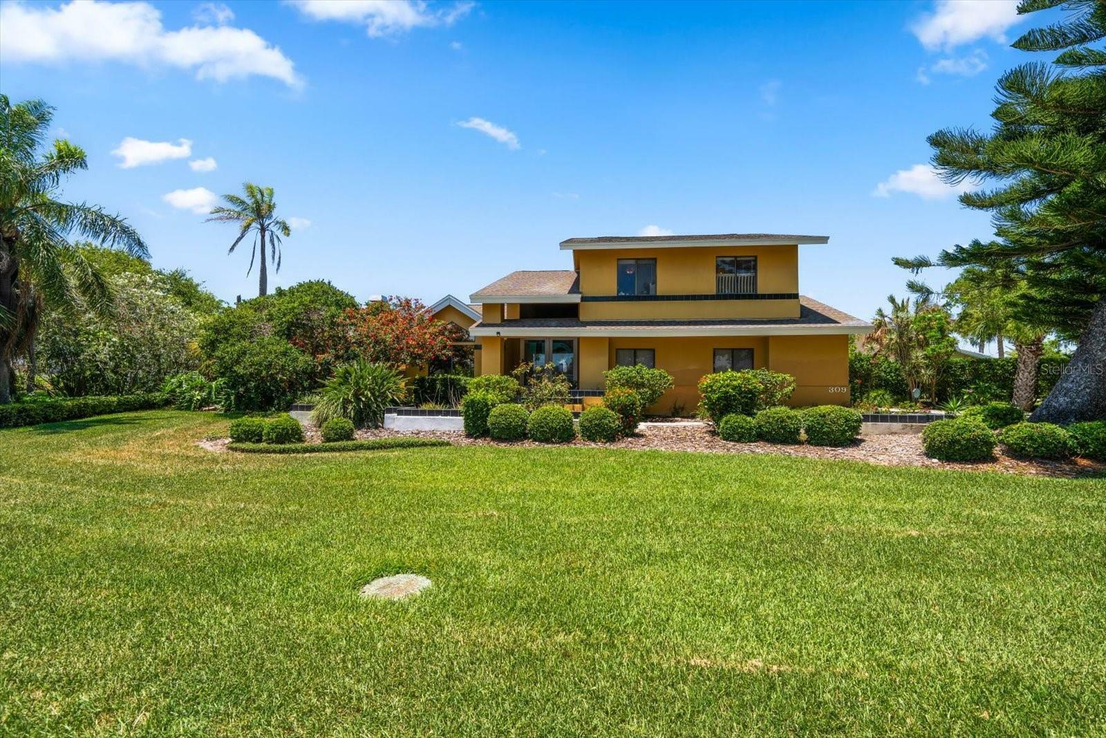 Property Photo: 309 Belle Isle Avenue FL 33786
