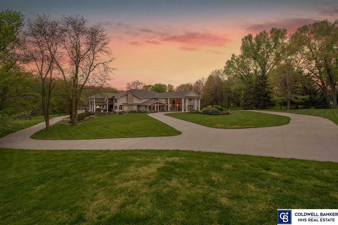 Property Photo: 30108 Kimberly Drive NE 68003