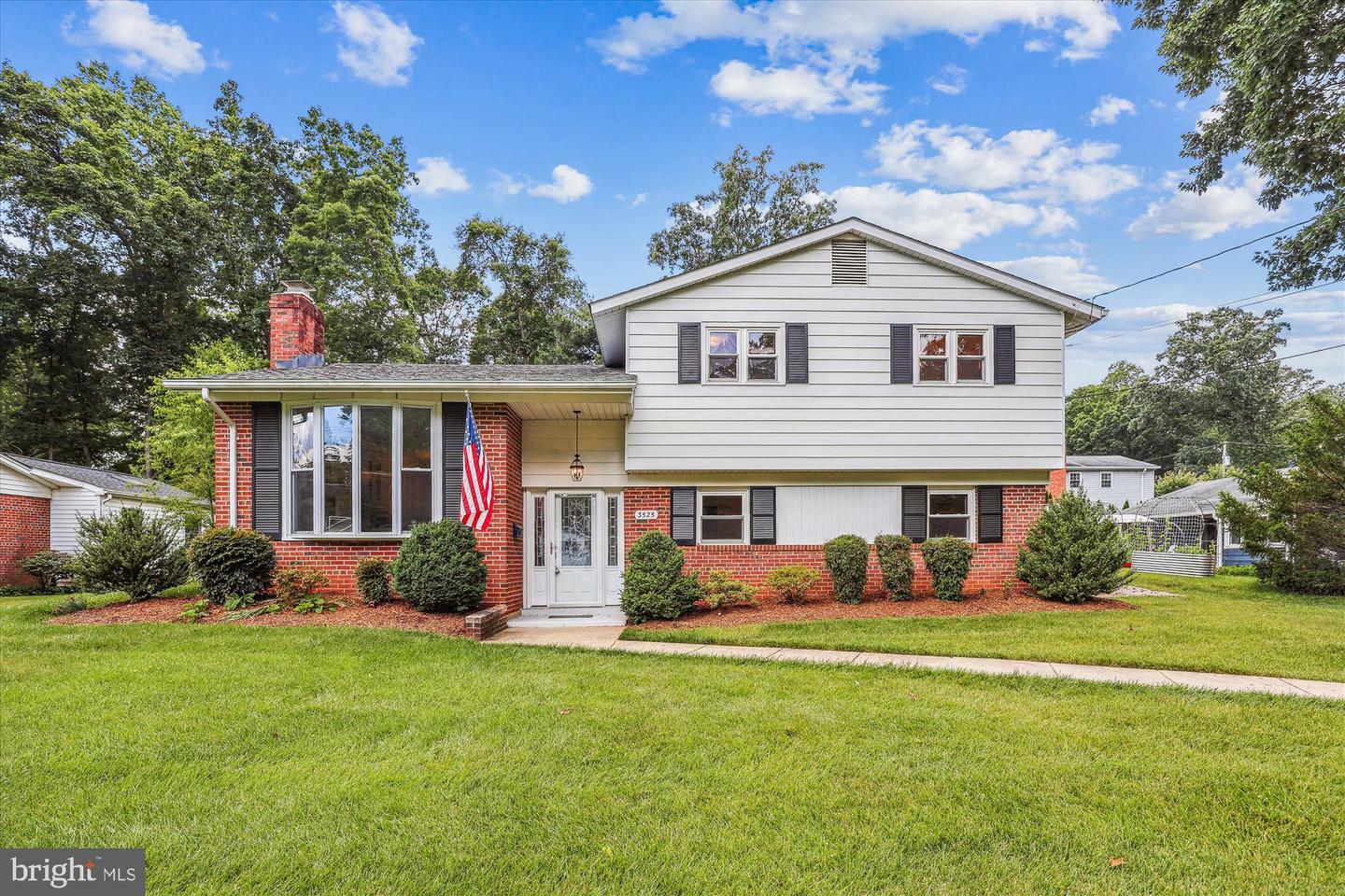 Property Photo: 3525 Country Hill Drive VA 22030