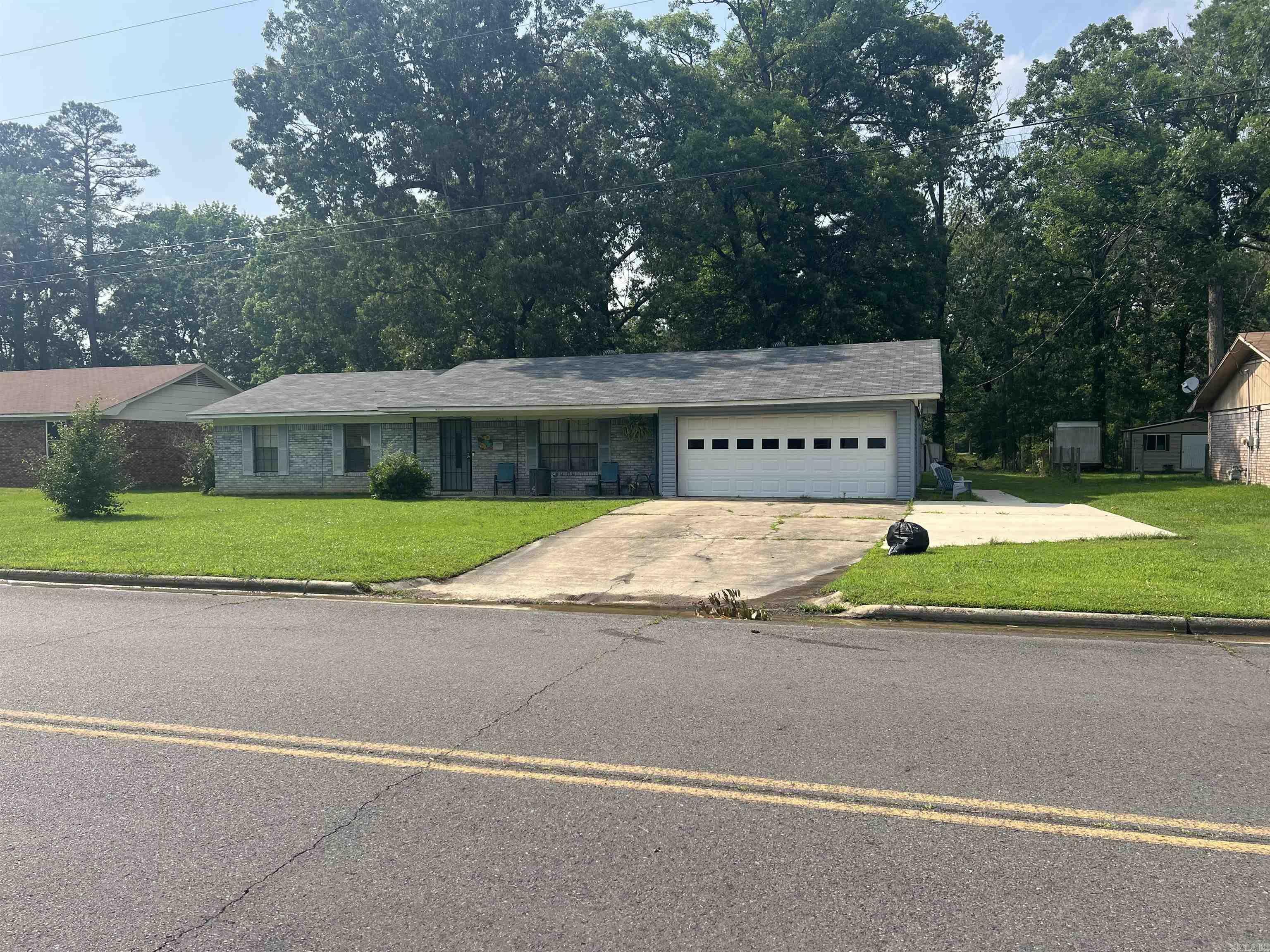 Property Photo:  205 E Busbee Street  AR 71701 