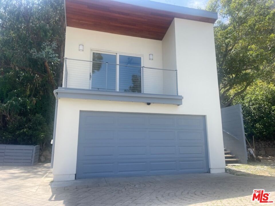 Property Photo:  20537   Little Rock Way Guest  CA 90265 