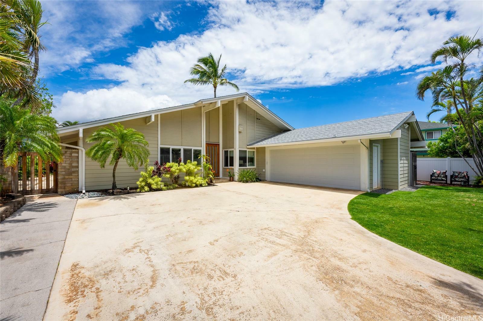 Property Photo:  620 Lunalilo Home Road  HI 96825 