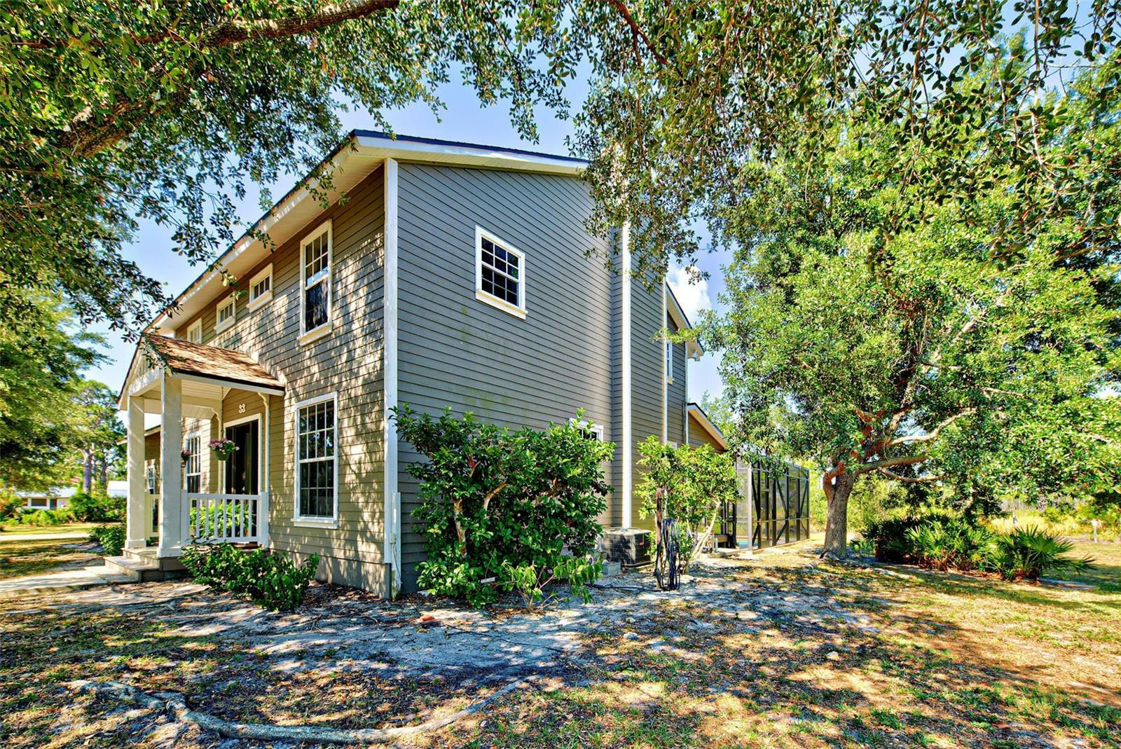 Property Photo: 33 Riverfront Drive FL 34293