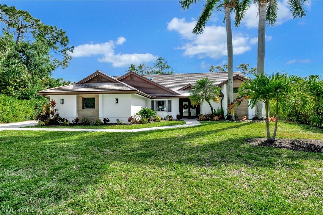 Property Photo:  2140 Harlans Run  FL 34105 