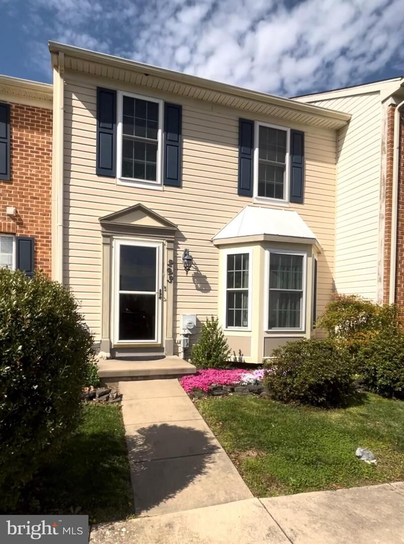 Property Photo:  223 Barrett Run Pl  DE 19702 