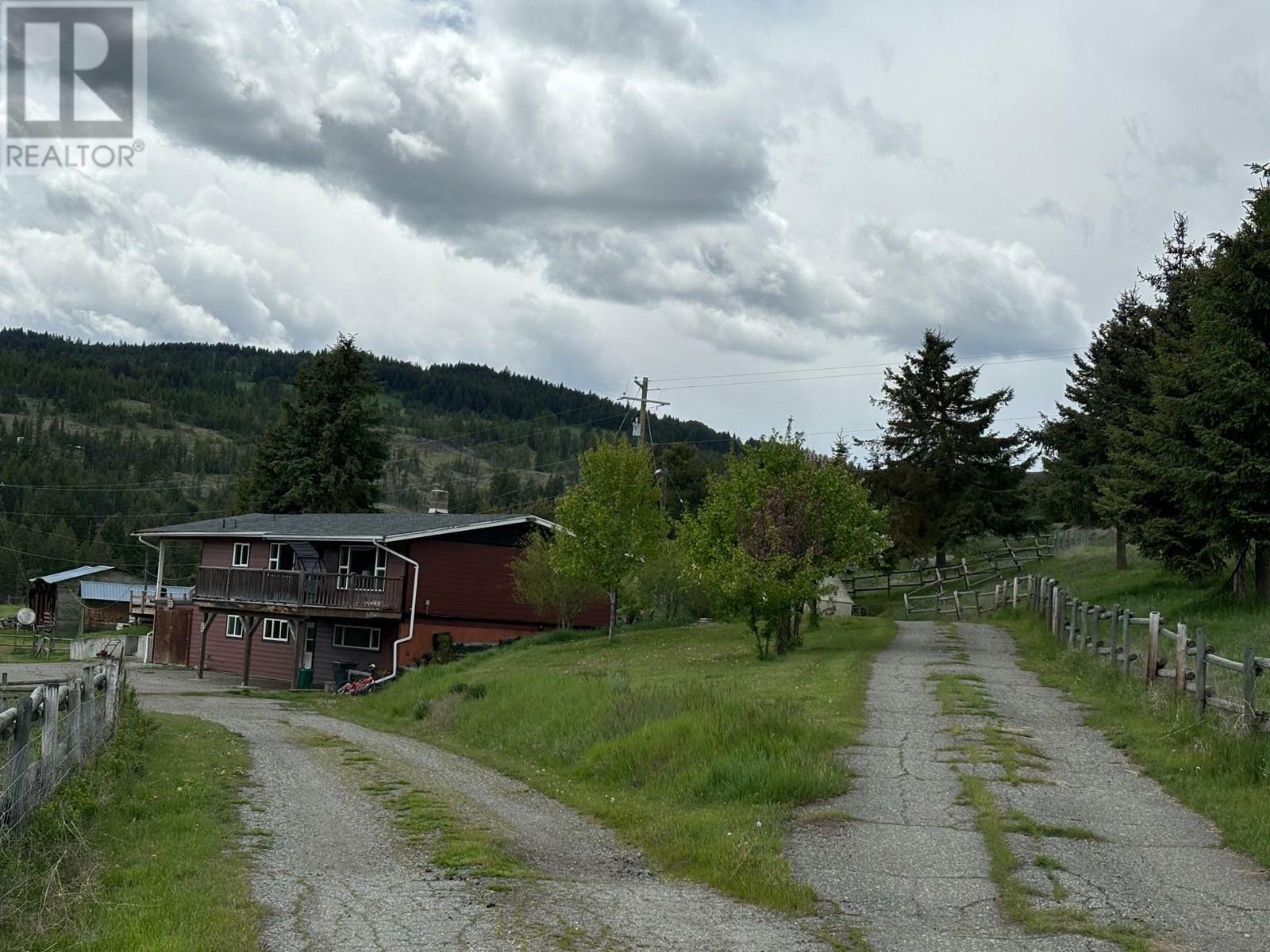 Property Photo: 5470 Highway 3 Other BC V0H 1Y0