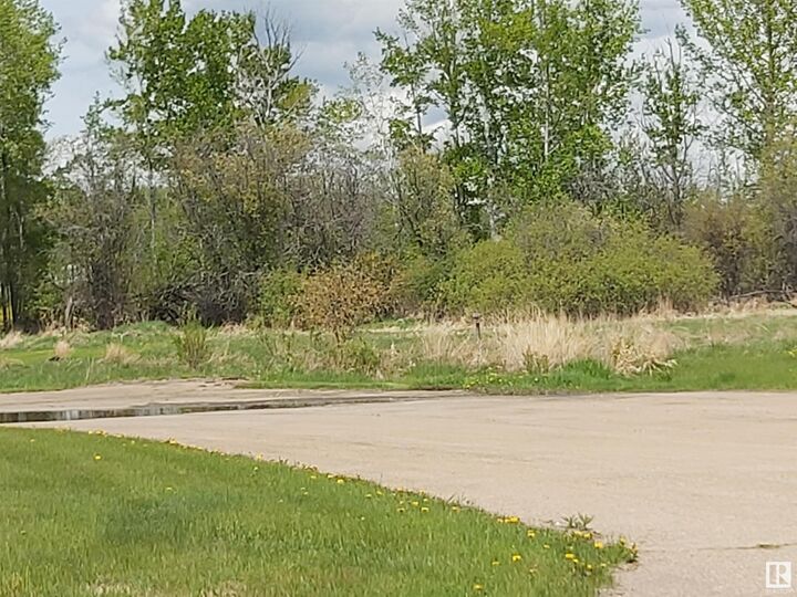 Property Photo: 4, 53414 Range Road 62 AB T0E 0T0
