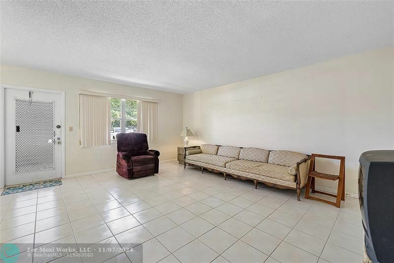 Property Photo:  1070 Ventnor P 1070  FL 33442 