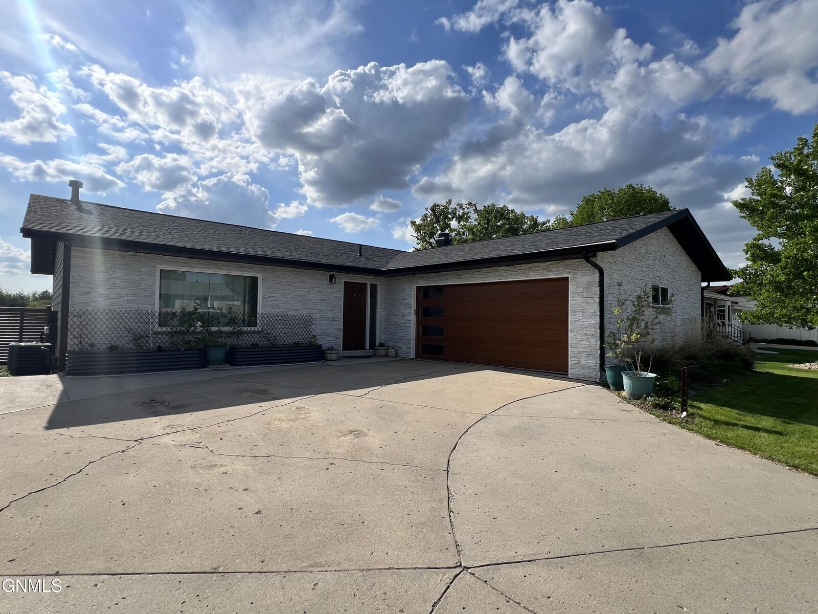 Property Photo: 2113 9th Avenue E ND 58801