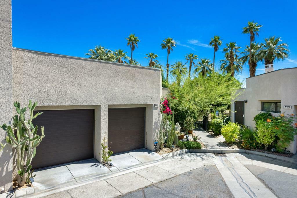 Property Photo:  998 Village Square N  CA 92262 