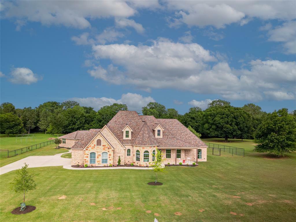 Property Photo:  177 Brook Hollow Lane  TX 76088 