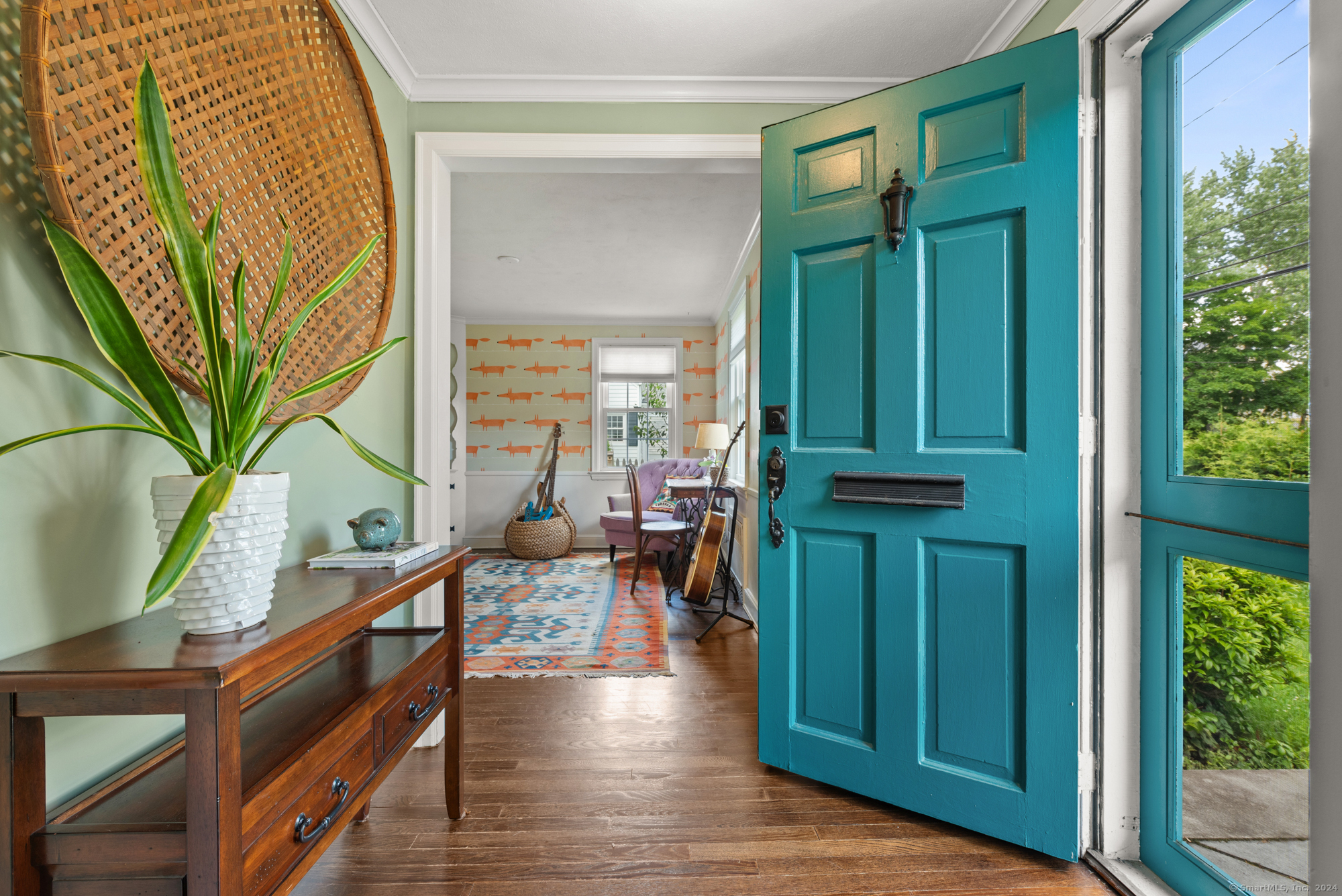 Property Photo:  73 Grove Street  CT 06110 