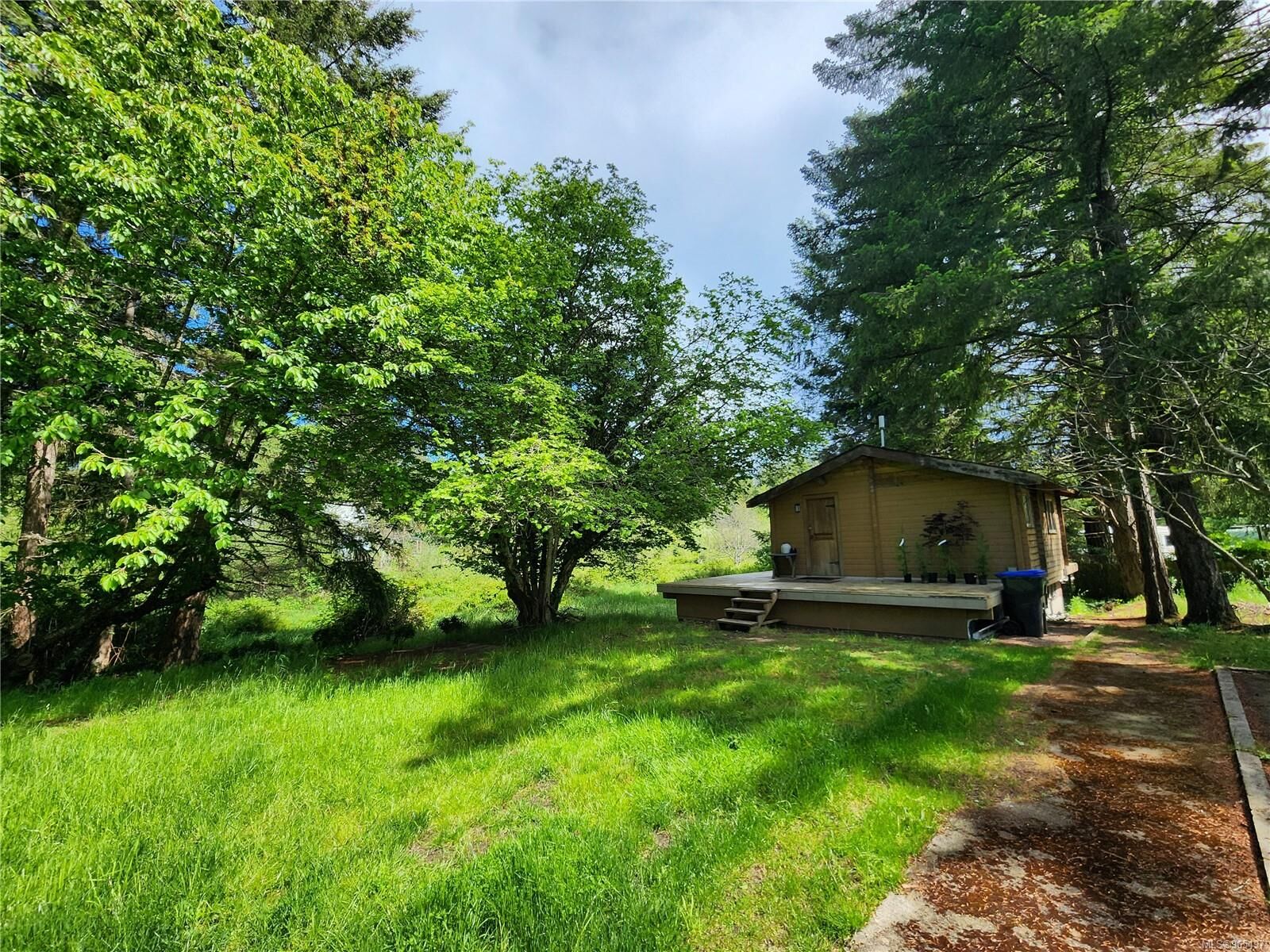 Property Photo:  605 South Rd  BC V0R 1X3 