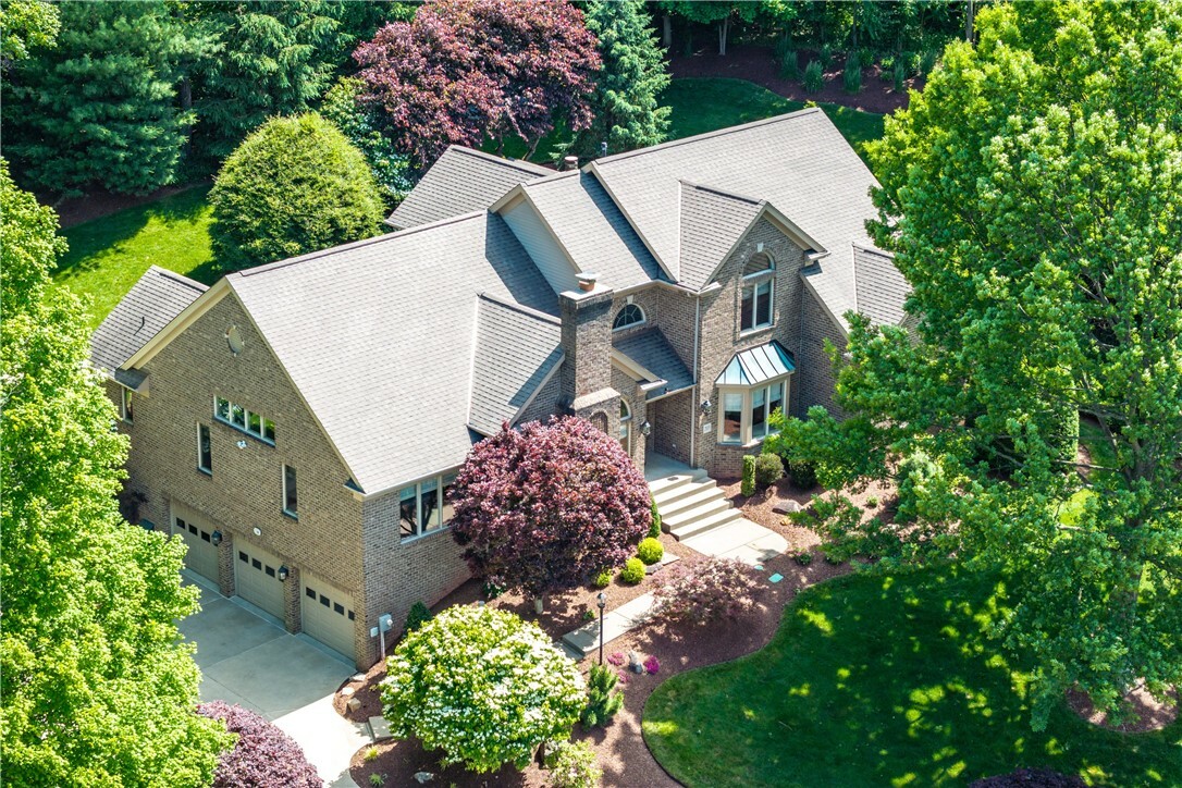 Property Photo:  203 Sugarwood Drive  PA 15367 