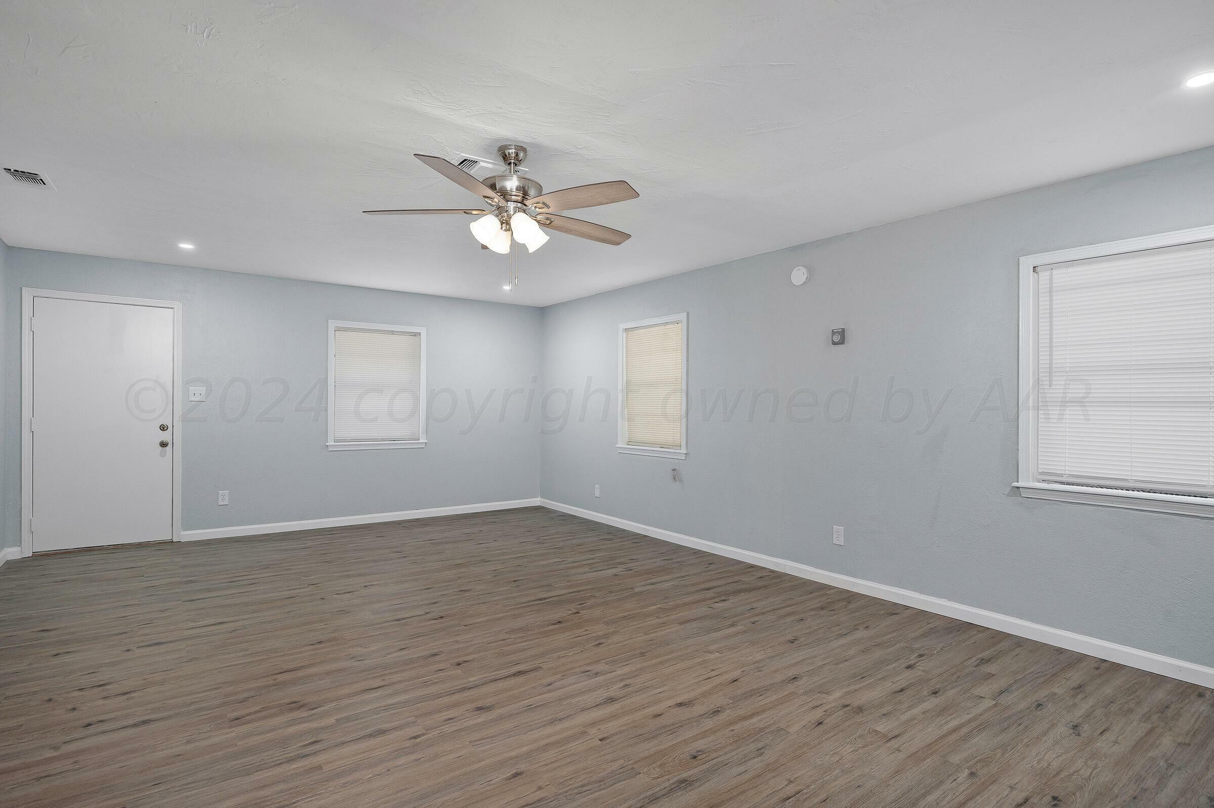 Property Photo:  3807 S Taylor Street  TX 79110 