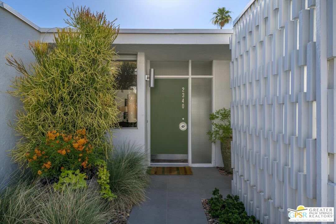 Property Photo:  2340  S Skyview Dr  CA 92264 