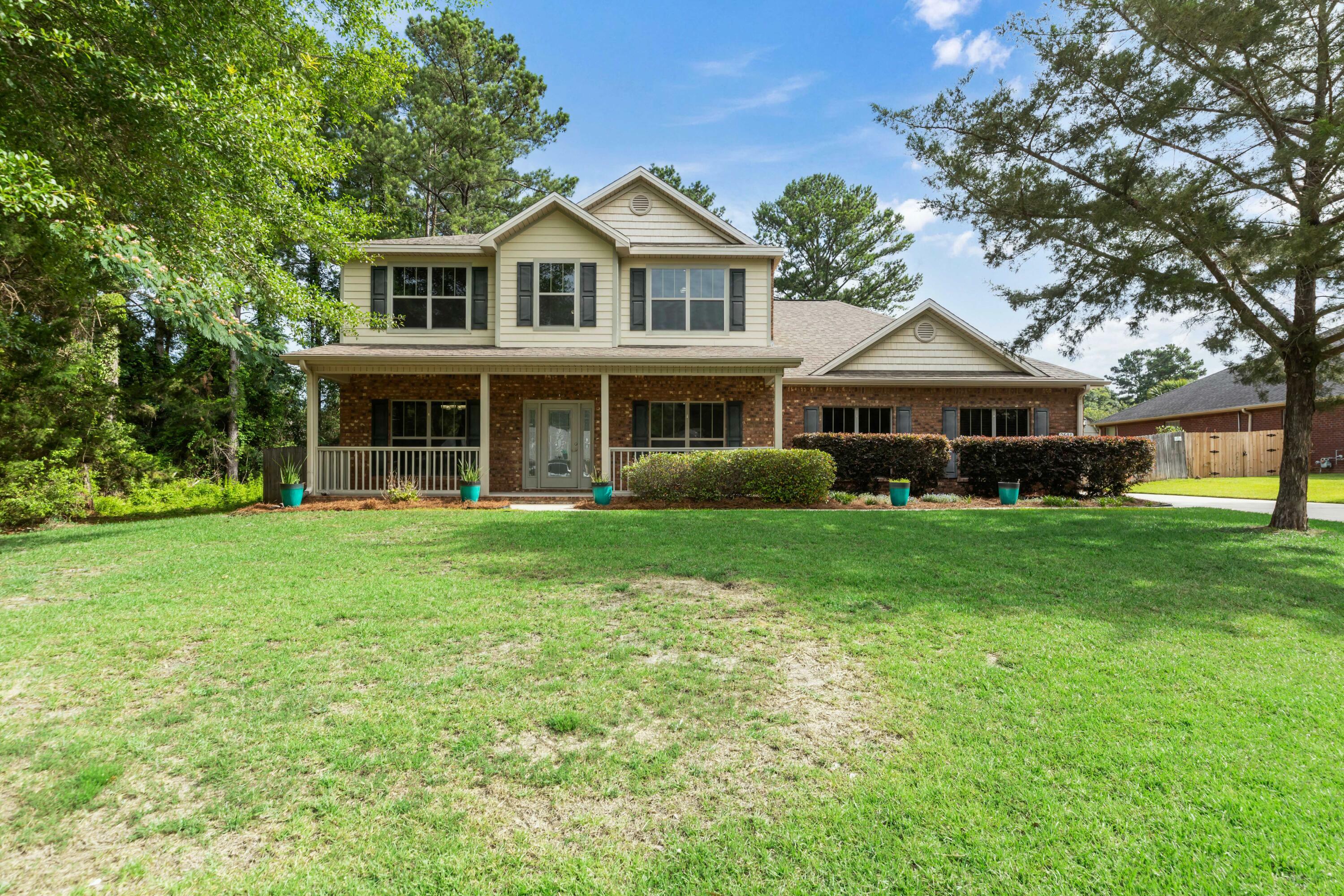 Property Photo:  2501 Chinook Drive  FL 32536 