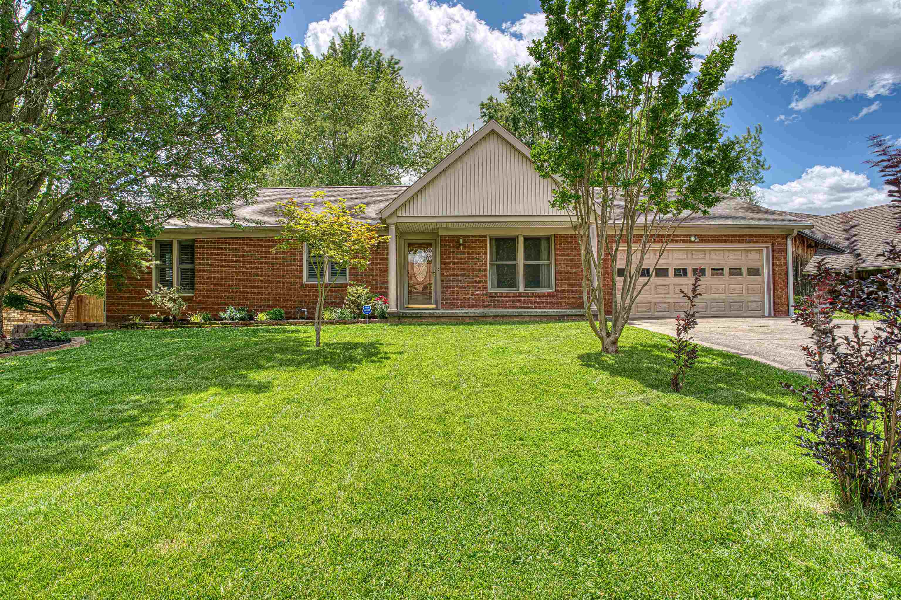 Property Photo:  2756 Knoll Top Lane  KY  