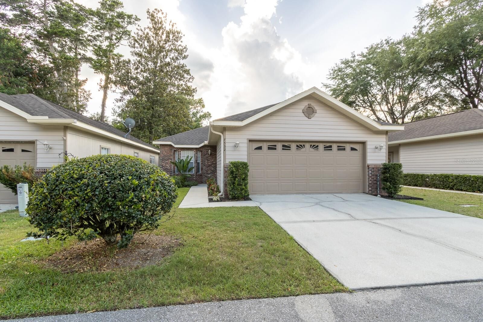 Property Photo: 7532 NW 47th Way FL 32653