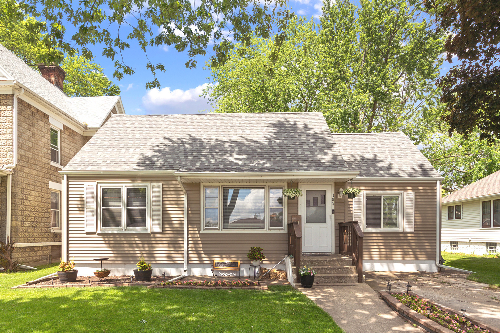 Property Photo:  385 S Fraser Avenue  IL 60901 