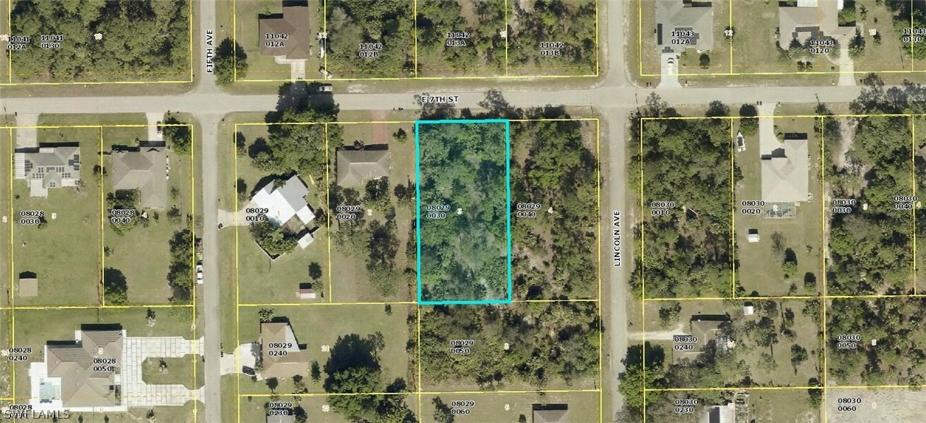 Property Photo:  504 E 7th Street  FL 33972 