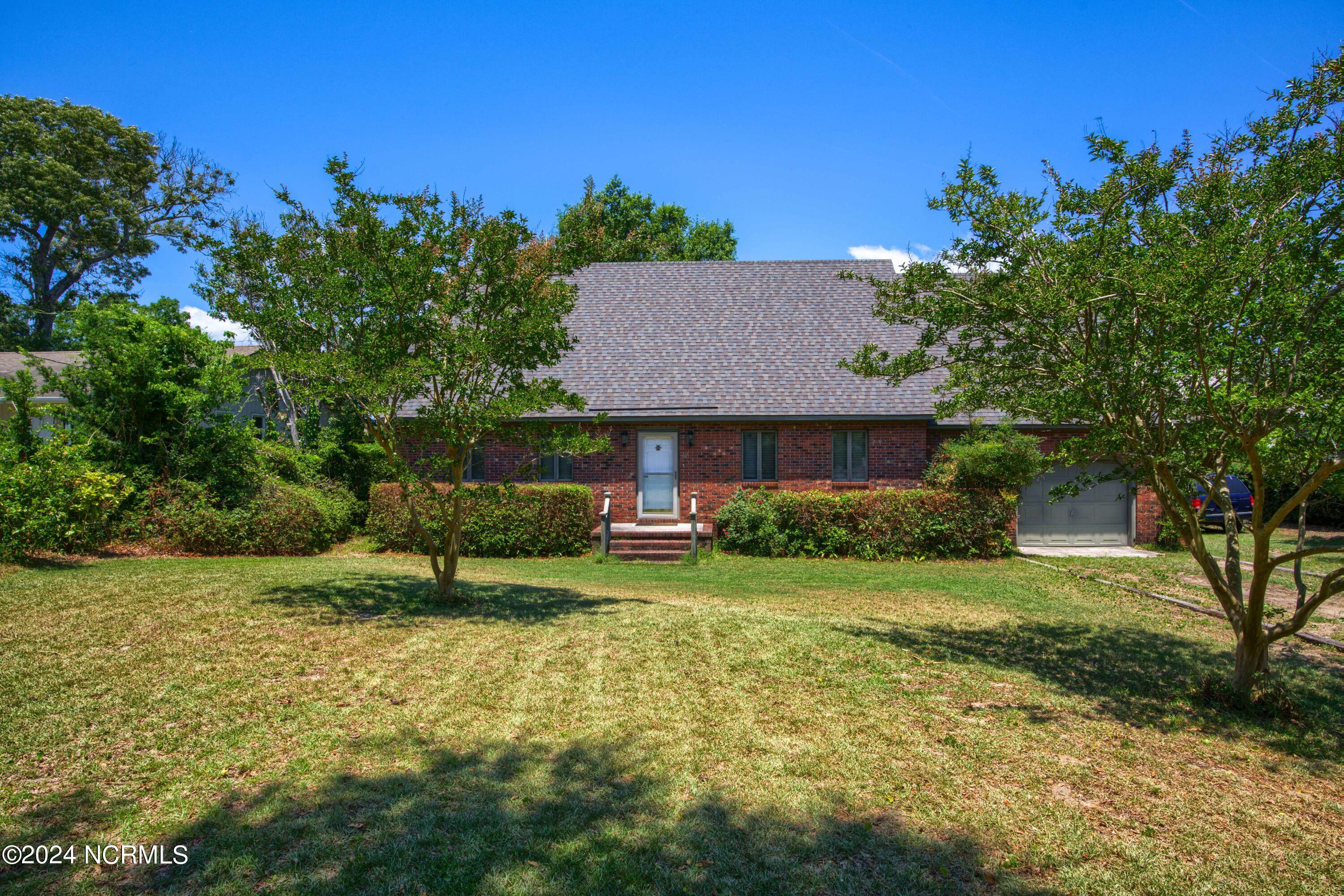 Property Photo:  455 Chadwick Shores Drive  NC 28460 