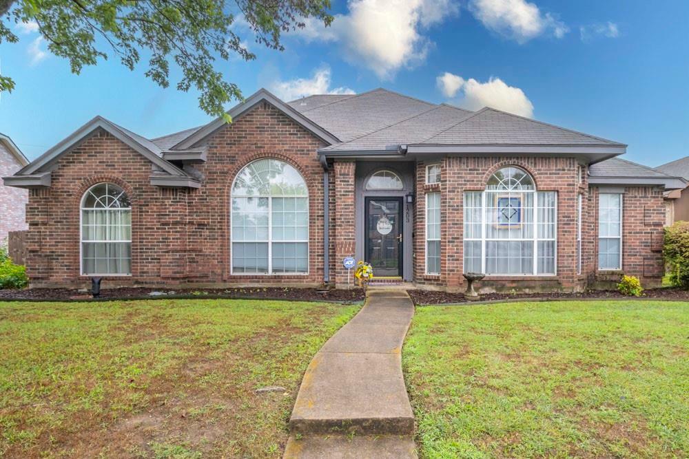 Property Photo:  1203 Brewer Drive  TX 75104 