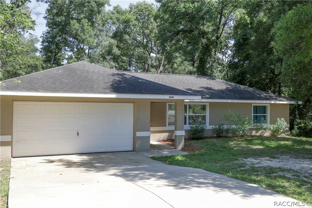 Property Photo:  3605 E Sanders Street  FL 34453 