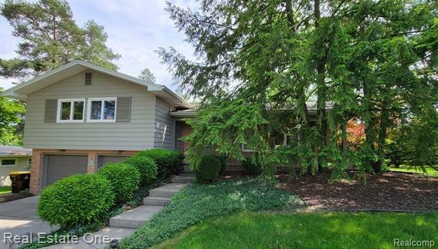 Property Photo:  4015 Mar Moor  Drive  MI 48917 