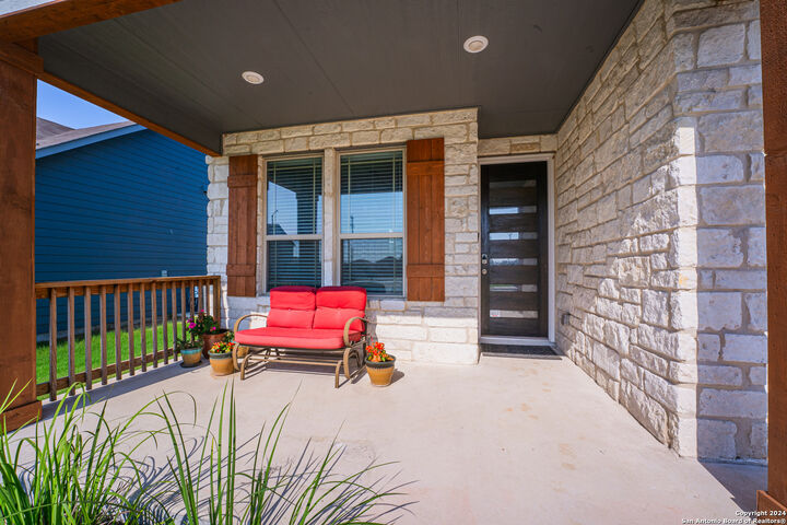 Property Photo: 5001 Drovers Path TX 78152