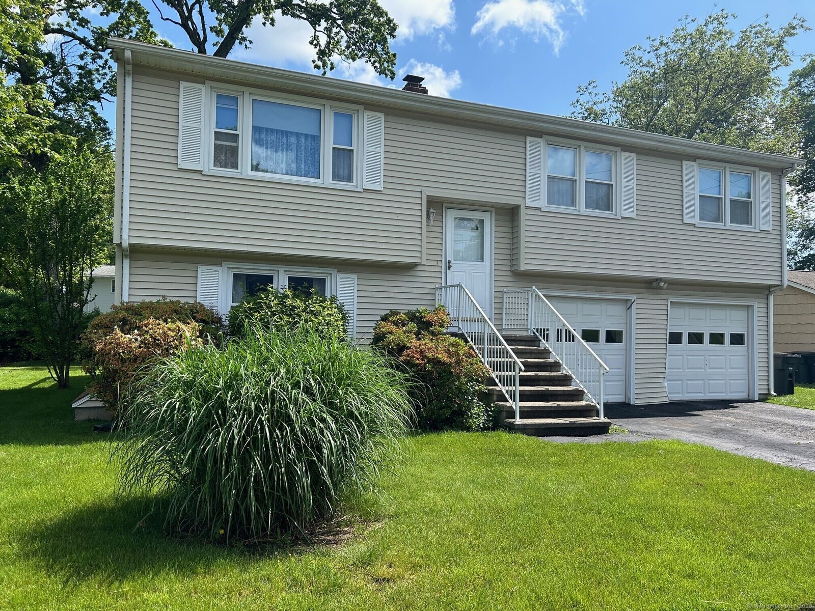 Property Photo: 27 Joanne Drive CT 06460