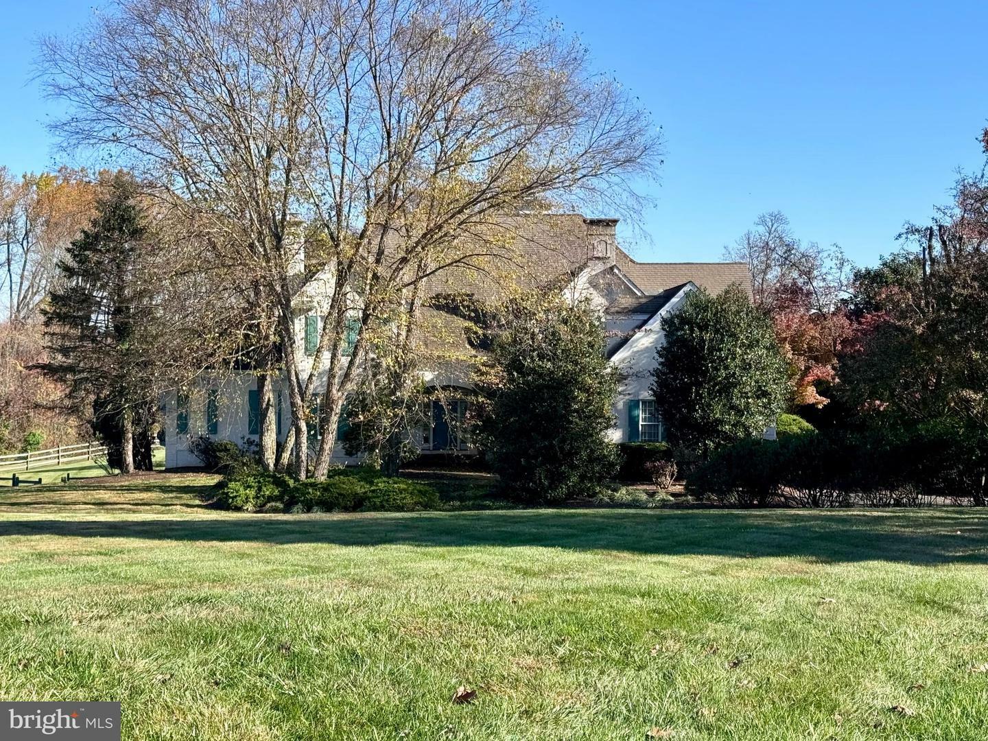 Property Photo: 132 Chatenay Lane DE 19807
